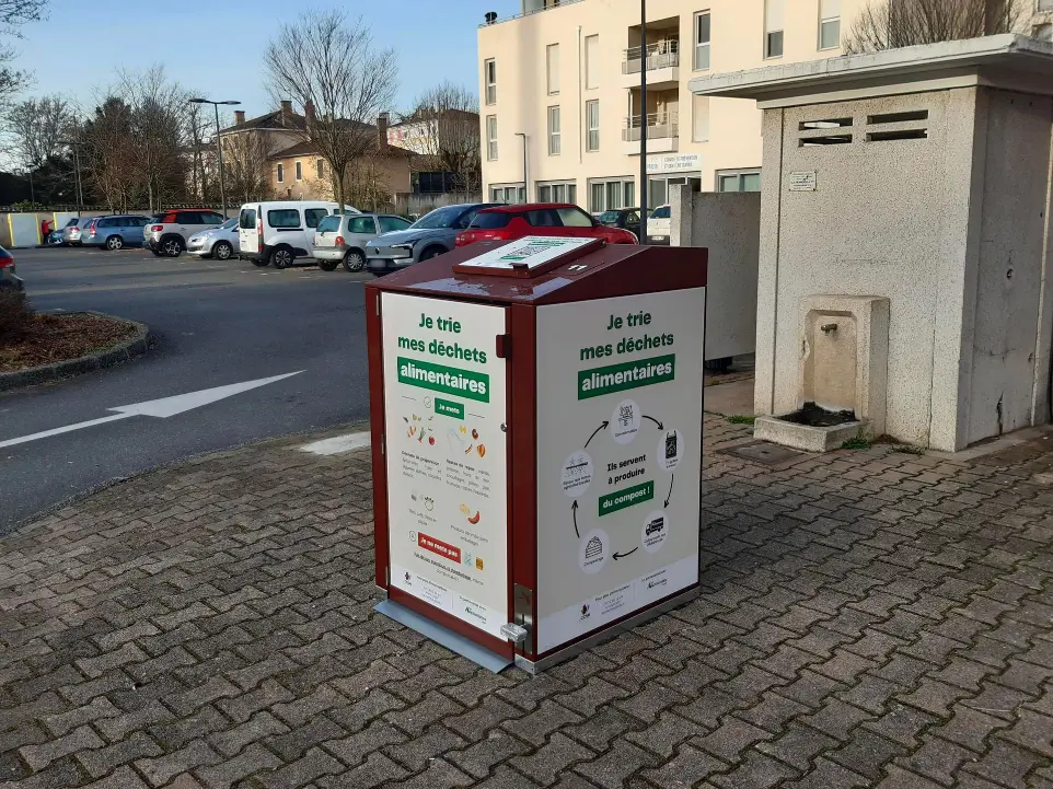 Abri-bac biodéchets Villefranche Agglo