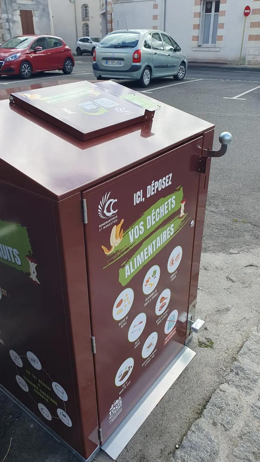 Abri-bac biodéchets Romorantin