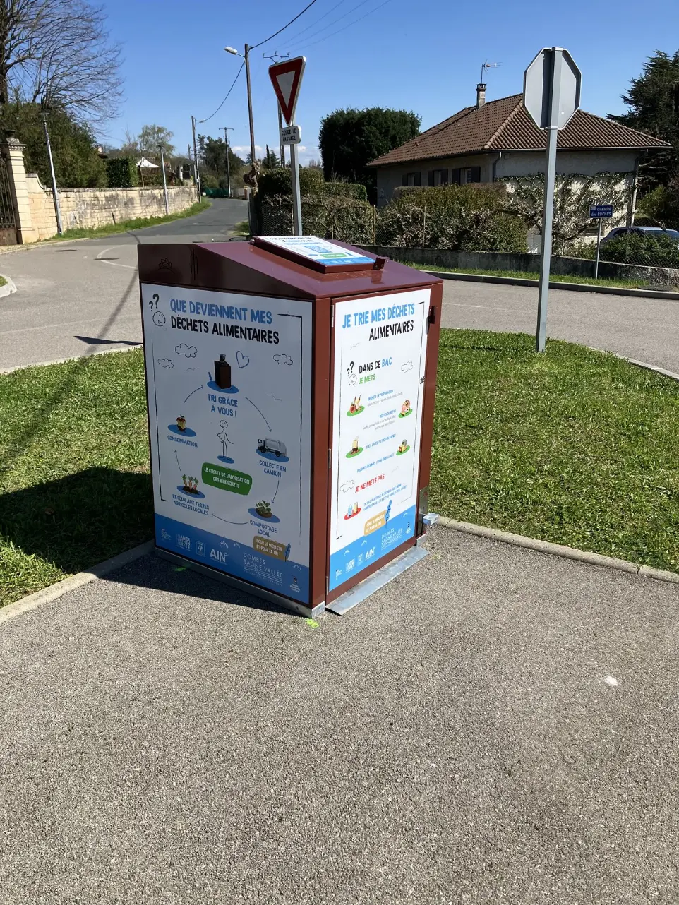 Abri-bac biodéchets Dombes Saône Vallée