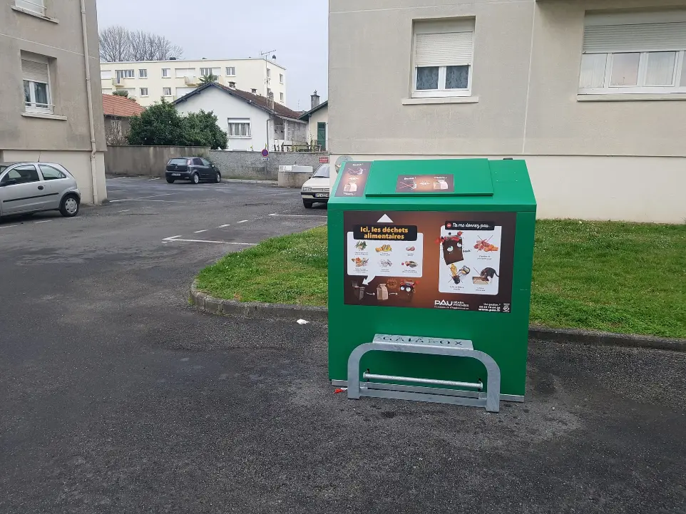 Abri-bac 400 litres - Pau